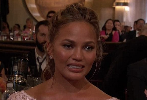 courtney_bucci's tweet photo. “@BuzzFeed: 32 Struggles Every Server Understands
http://t.co/0F0s1QOtVJ http://t.co/NU5KyfVHL3” @SieerraAbel @sulllyy_92 @caseybucci