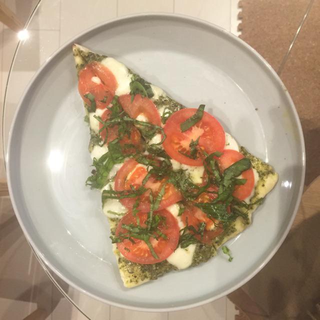 mwkst's tweet photo. あーピザ食べよかな #bigwavetomato http://t.co/IKtSVin0gY
