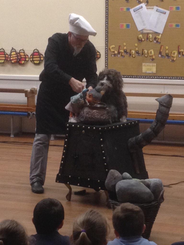 TowerEng's tweet photo. Such wonderful stories come from simple beginnings @thewidders using his own experiences as start for fab stories. http://t.co/DAJMpyyqKY