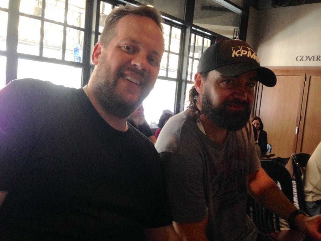 Caught up w/the Emmy award winning <a href="/Seahawks/">Seattle Seahawks</a> All Access team! Miss these 2 guys &amp; the show! #12s #SBXLIX <a href="/AVUrlacher/">Andrew Urlacher</a>