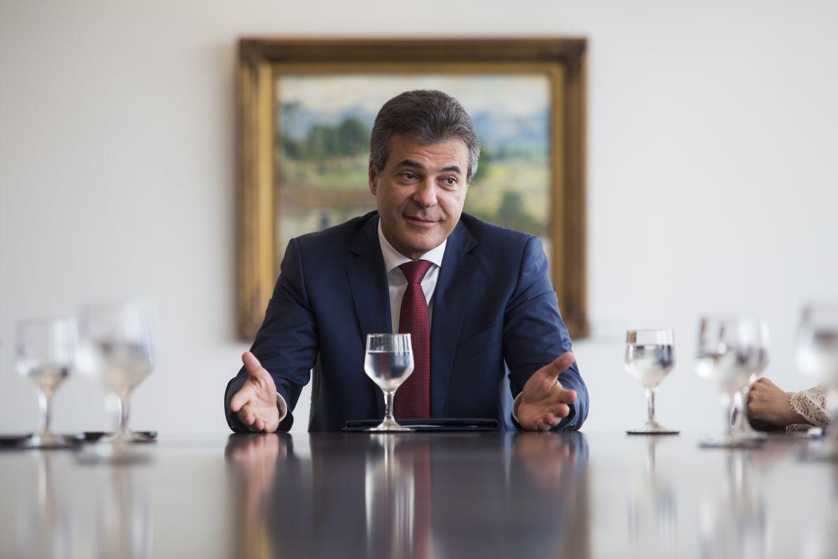 gazetadopovo's tweet photo. #Greve - Governo avisa que o dinheiro prometido para hoje só será depositado amanhã: http://t.co/2nFsOReldp http://t.co/ImIwo2wptu
