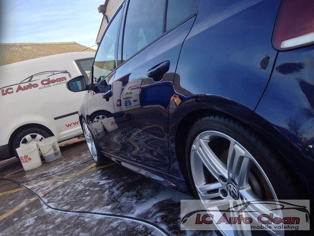 LCAutoClean's tweet image. @UKVolkswagen #GolfR protected with @LElementsUK Gloss Boost spray sealant #MobileValeting #MiltonKeynes