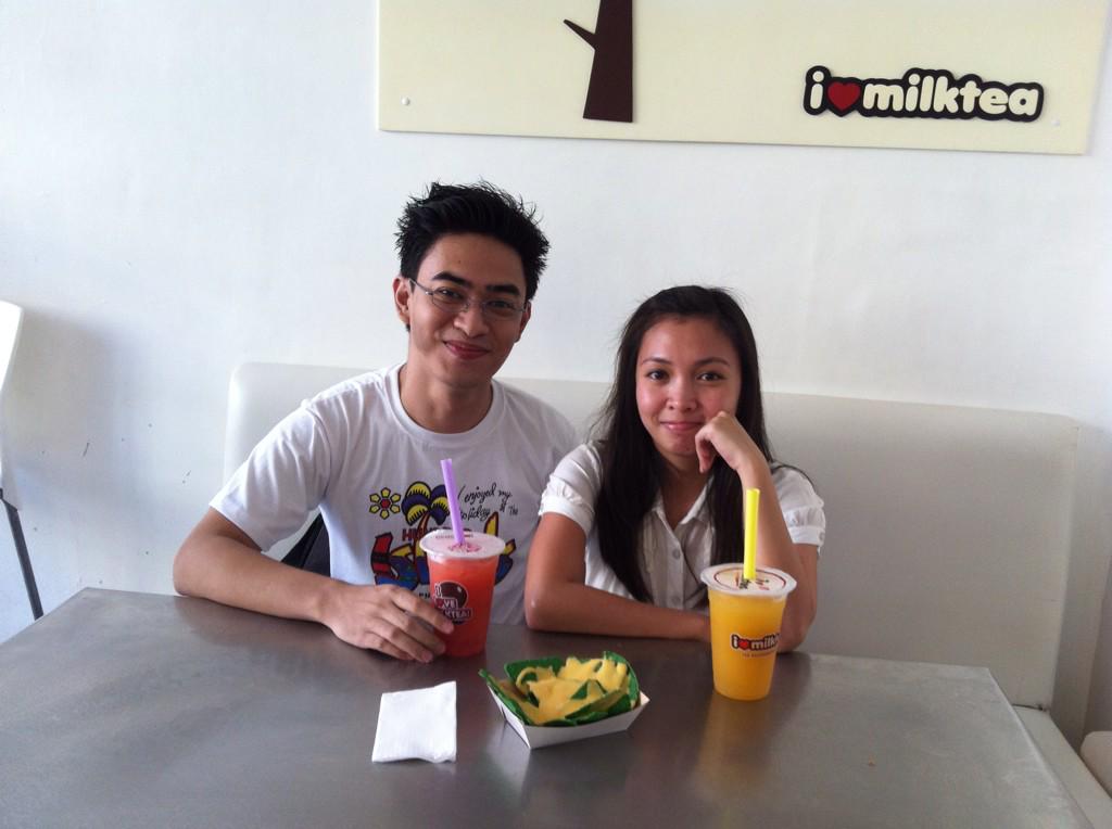 NurseDuc_edz20's tweet image. Snack Mode with my ultimate milktea buddy, Jeselyn... 😂😂😂😄😄😄👍👍👍

#Chillin
#CollegeBuddy
#SnackMode