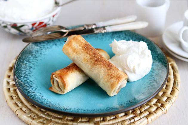 Apple Pie Egg Rolls - YES please! | bit.ly/1wZWEQS