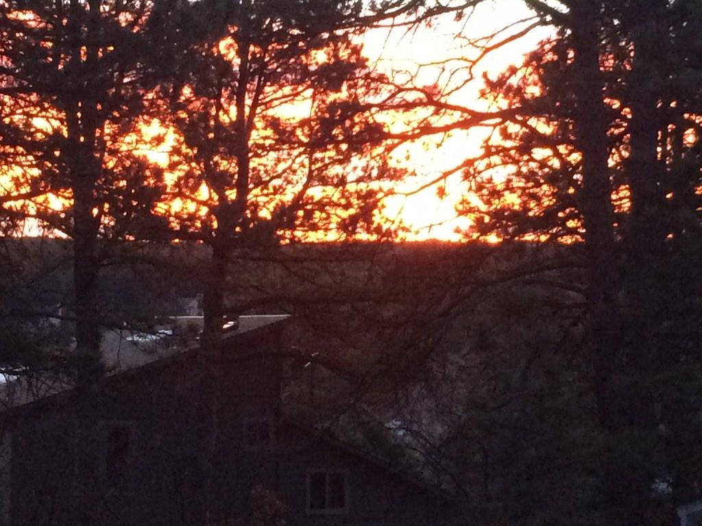 KellyMRosati's tweet image. Pretty sunrise today. Flying to Minneapolis for #TheDropBox