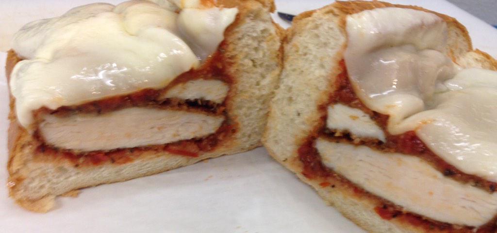 stuffedwichNC's tweet photo. Special: Chicken Parm $6.99 http://t.co/7pUUPLugtp