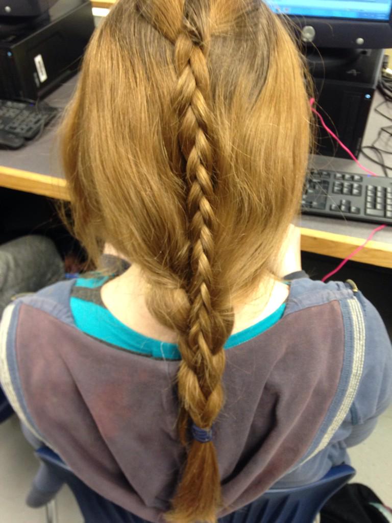 Xcat_the_killer's tweet photo. Did my friends hair I got bored http://t.co/8RcLLLQJdP