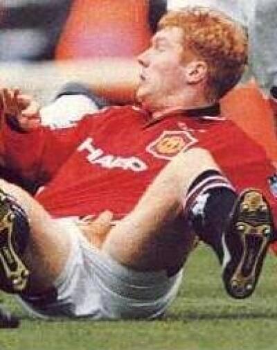 NOT_MOTD's tweet photo. That awkward moment when your little ginger willy comes out when you go in to a tackle. http://t.co/rWhLTnOWDs