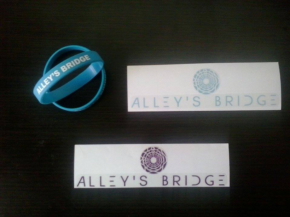 alleysbridge's tweet image. Hey! Queremos contarles que el toque del 31 de Enero en @CafeLaT1 , tendremos stickers y pulseras! #merch #vaquerer!
