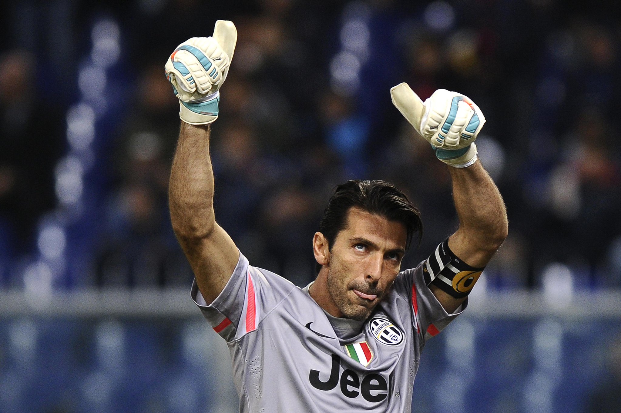 Happy 37th birthday to Gianluigi Buffon, one of the greatest goalkeepers of all time! 