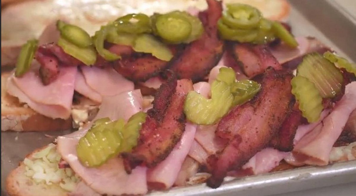 turanobread's tweet photo. Follow us for delicious #recipes and #foodhacks like this Cuban Sandwich. http://t.co/7DZDU4oZCq