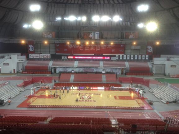 DU_WHoops's tweet photo. Pioneers' shootaround at the gigantic DakotaDome. Game starts at 6 pm MST #DUGameday #DUvsSD #SummitWBB http://t.co/8vEvjSuyMK