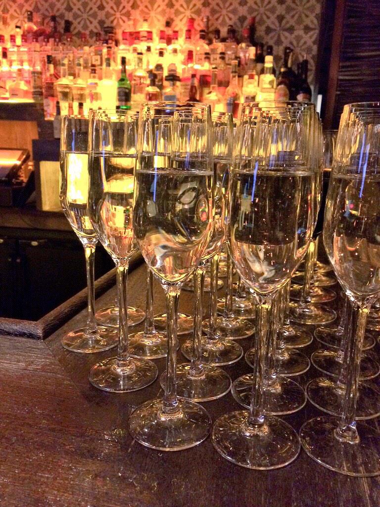 Kassiani_cheir's tweet photo. An amazing welcome by @RDC_Dublin and the @HouseDublin2 at the @RENskincare #RenBeautyShot #happinnessis http://t.co/ldKi8EsEuW