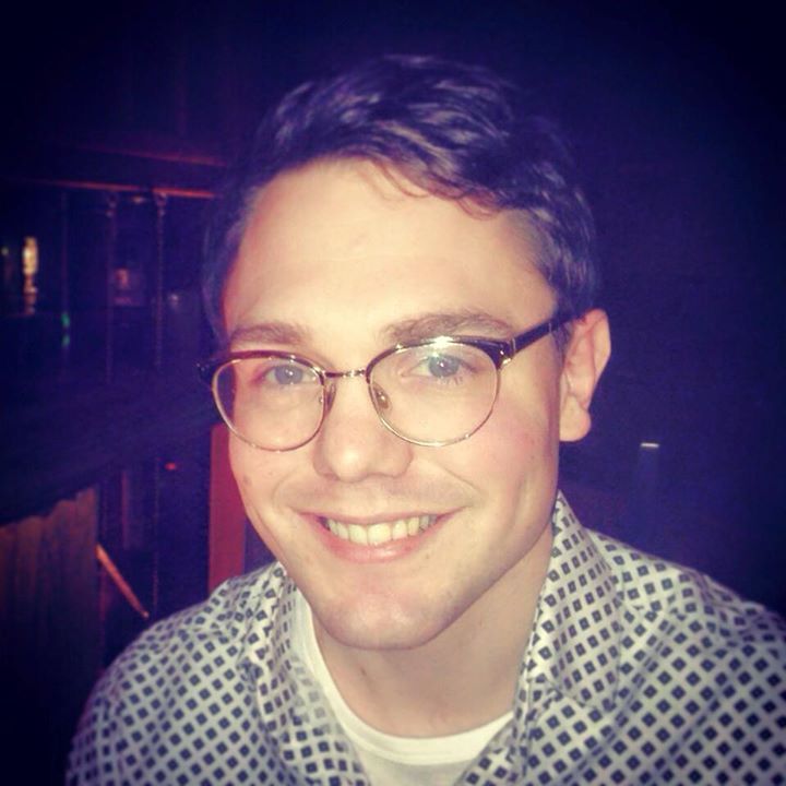 clarkjamesphoto's tweet image. #2pintsin new profile pic for my mate, lit with multiple iPhone lights edited with Instagram, boom