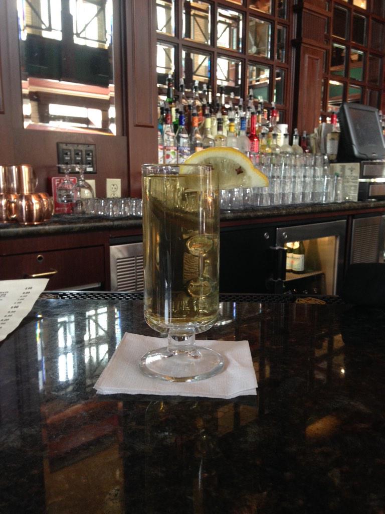 2GINGERSChicago's tweet photo. Too Cold To Think, Need A Hot Drink #GingerToddy @kerrymanchicago http://t.co/sJPCw7SBZ2