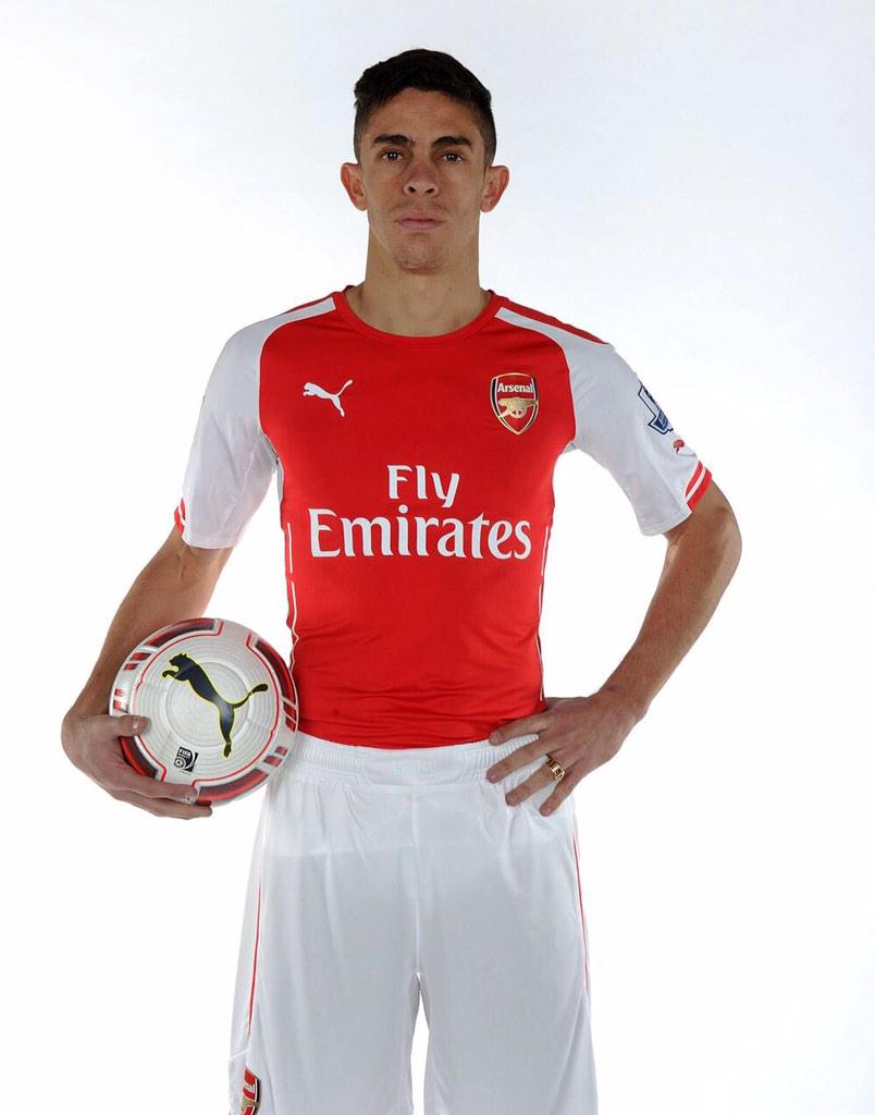 ArsenalGuy_'s tweet photo. So #Arsenal have completed the signing of #GabrielPaulista on a long term deal, what's our thoughts? http://t.co/V7XmdQxsd2