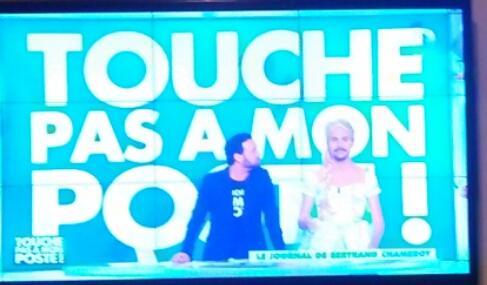 KanelleChoco's tweet photo. @bchameroy en Reine des Neiges !!! Je n'en peux plus pliee #TPMP #MDR #IlEstFou http://t.co/LibJWXyQR7