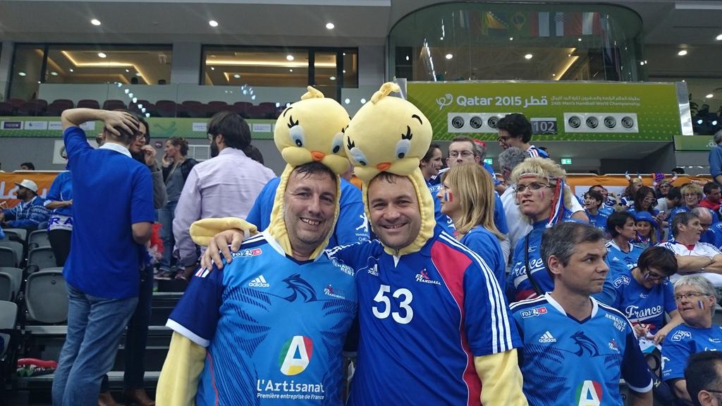 GautierPOZO's tweet photo. Allez! Les bleus! Tes supporters sont là ! Cc @ffhandball @EspritHandball @TomVillechaize   #Qatar2015 http://t.co/4XLXOBu9Nk