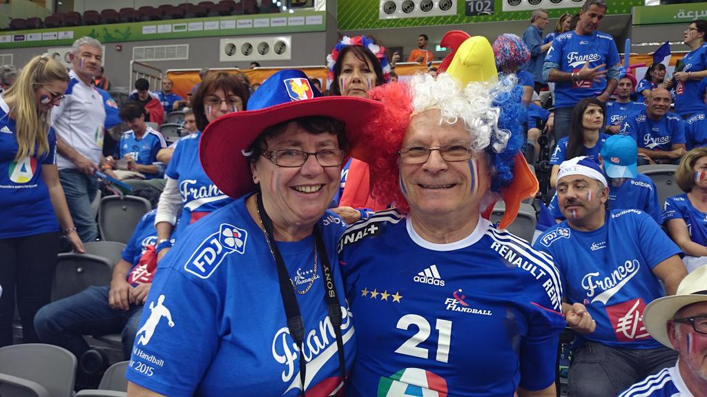 GautierPOZO's tweet photo. Allez! Les bleus! Tes supporters sont là ! Cc @ffhandball @EspritHandball @TomVillechaize   #Qatar2015 http://t.co/4XLXOBu9Nk