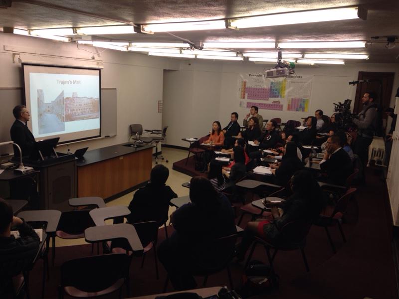 ParkUniversity's tweet photo. .@AmbitiousPixels capturing Park School of Business Dean Brad Kleindl lecturing on the evolution of markets. http://t.co/OcqVuvIMyc