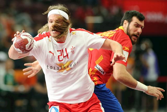 teledeporte's tweet photo. ¡¡FINAL!! ¡¡ESPAÑA 25- DINAMRCA 24!! En el último minuto http://t.co/Hf9dwbWVju #Catar2015TVE ¡A SEMIS! http://t.co/HvmepkQDmp