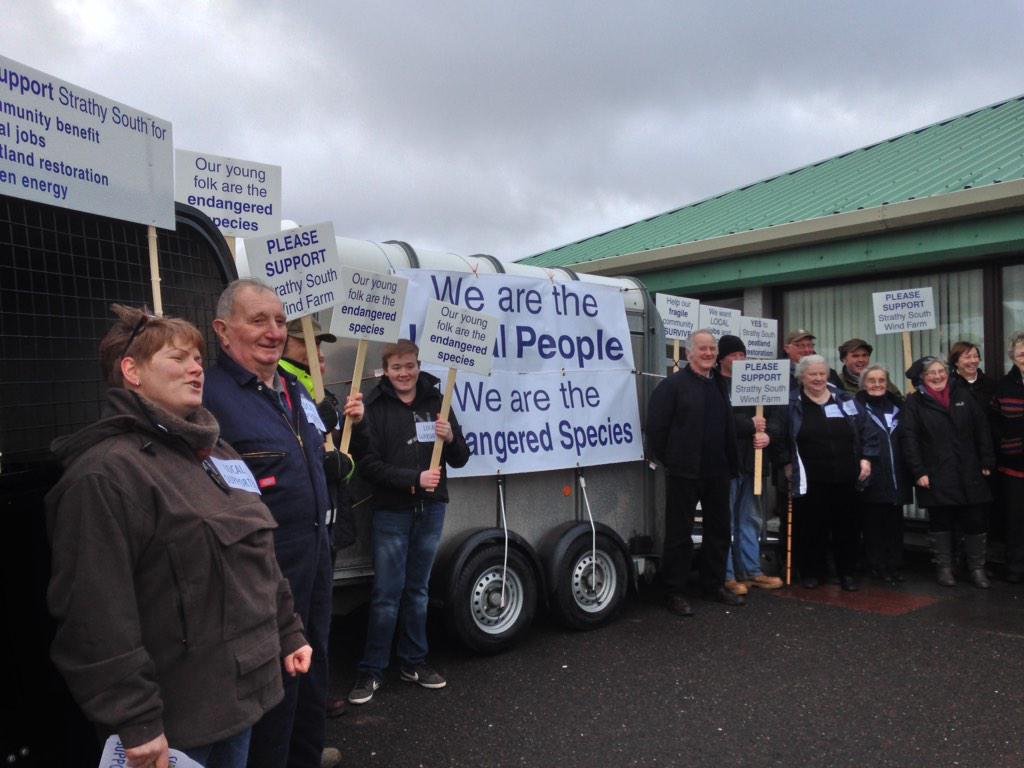 armadalefarm's tweet photo. @aedan_smith @SSE no buts lots of local supporters for #StrathySouth http://t.co/ts1Ytpjg5p