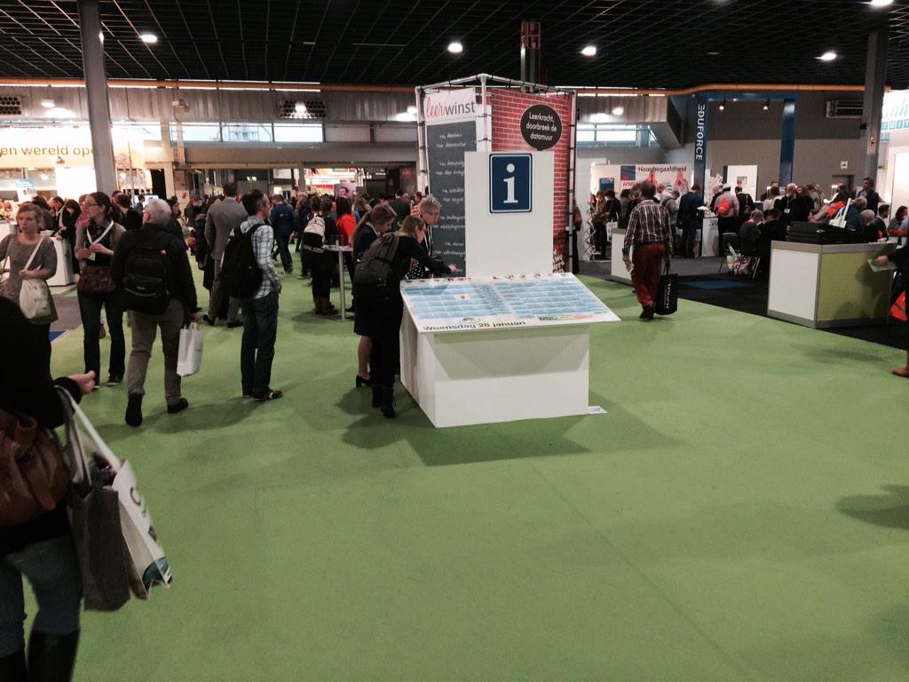 Vandaag op NOT jaarbeurs Utrecht; veel scholen shoppen voor boeken maar ook inrichting!