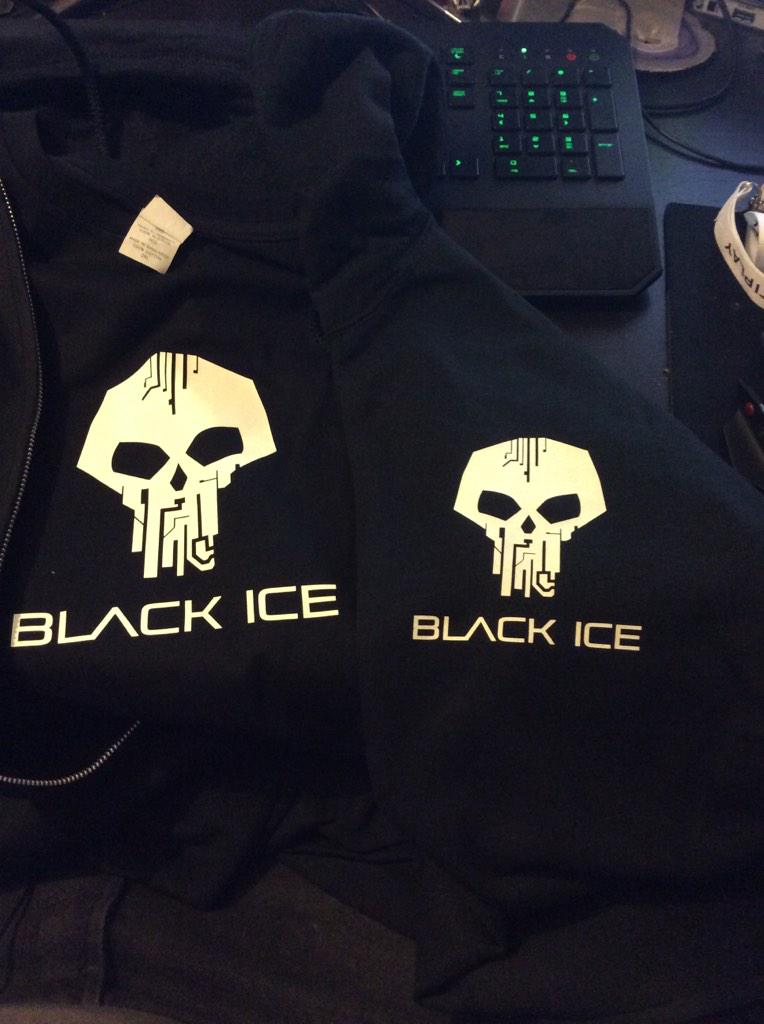 Solivagant's tweet image. “@ColourMeGame: @BlackIceTheGame my hoodie and T-Shirt came today 😃 http://t.co/3ssYMCpvVb” #gamedevgoals