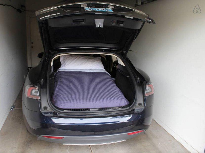 Forget hotels, sleep in this Tesla Model S for just $85 per night bit.ly/1K5zVne <a href="/Tesla_Canada/">Tesla Canada</a> @TeslaMotors