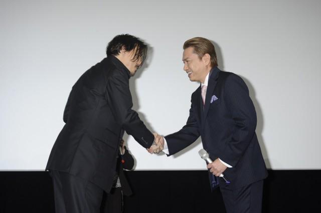 林野健志 T Hayashino A Twitter Cinematoday 写真 ジョニー デップと声優 平田広明が年越しの対面 フォトギャラリー Http T Co 5s2dt9rlhn Http T Co Ly9frb9vof 平田さん 渋い