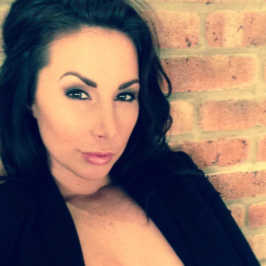 PaigeyTmodel's tweet photo. Selfie on set for my shoot with @SimesHimself thanks for a great day! http://t.co/CrMR8gRTzs