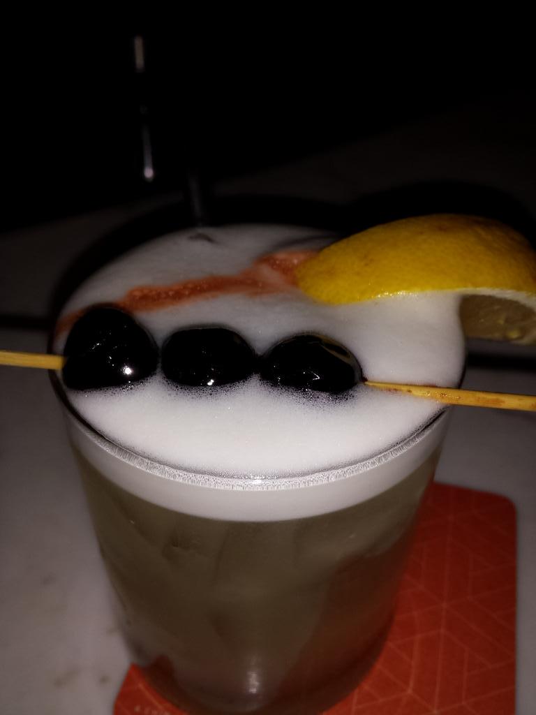 Beautiful and well made bourbon sour <a href="/thedrakehotel/">The Drake</a> Drake One Fifty