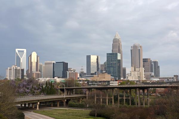 CBJnewsroom's tweet photo. #Charlotte among fastest-growing cities in U.S., @Forbes says: http://t.co/fkboTfDRB6 #CLT http://t.co/9D439ZvSJY