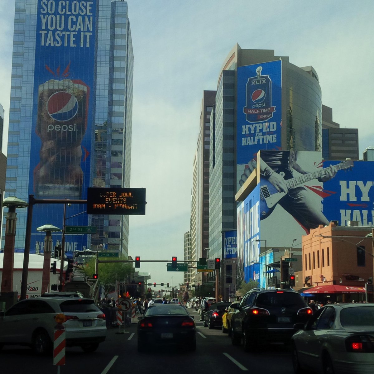 tomforese's tweet photo. β@yettagibson: Life in #PHX for the next few days. :) #superbowl #theNowAZ http://t.co/C3KtAJ3ebFβ #whattodoinaz #SB49