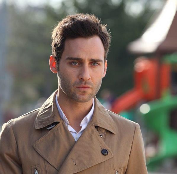 SecknOzdemrFan's tweet photo. #SeçkinÖzdemir hayranları RT! Bakalım Kaç Kişı? :) @SeckinOzdemir http://t.co/pWgMvhT0eH