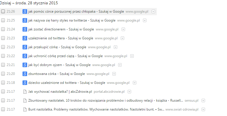 ariagrandeza's tweet photo. Pożyczyłam od taty laptopa i przypadkiem włączyłam historię.

CO TO JEST http://t.co/6HbbHHtPiE