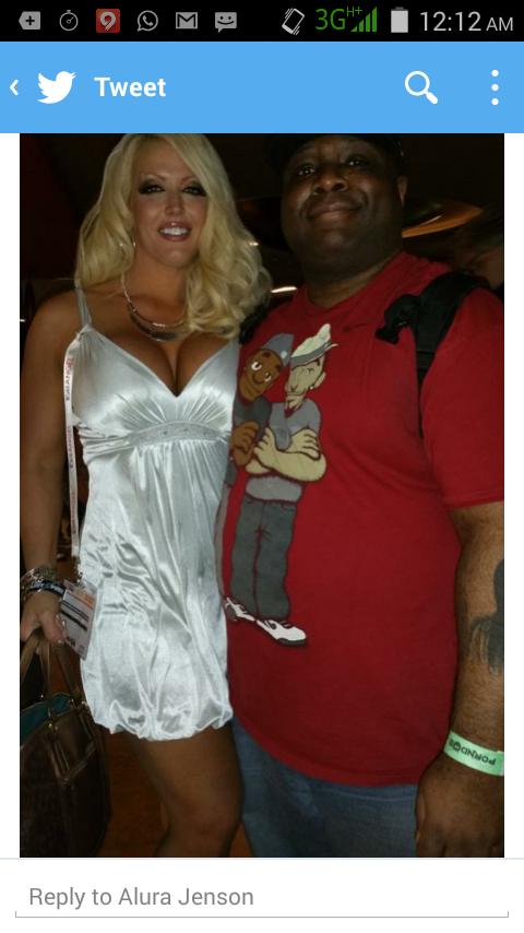 Fan99Benz's tweet photo. @therealJuliaAnn @AluraJenson http://t.co/2DXaNeQCs6