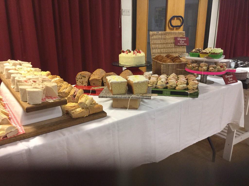 _1steffan's tweet photo. Already now just need the parents @BromsSchool for match tea @HolroydHowe @DamianBlake4 @JamesGBradford @gregsimpson http://t.co/J564xylT9L