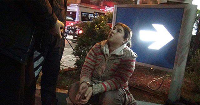 tgrthabertv's tweet photo. 'Polisiz' diyerek genç kadını kaçırdılar
http://t.co/7TFd9cbril http://t.co/IDVZM6i8cV