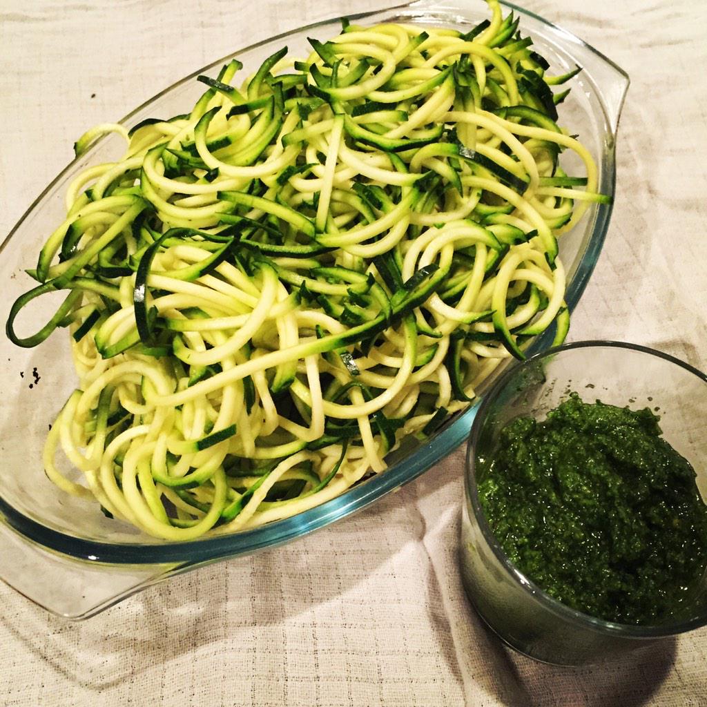 merniegilmore's tweet photo. Courgette noodles and homemade pesto a la @Christianne_W #bodyrescue #eatclean #yum http://t.co/3BcXULOaV2