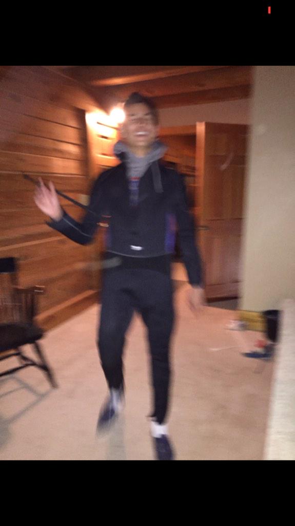 elainakoryn's tweet photo. Dyl in a wet suit>> you 😂😂 http://t.co/21l6cVsGd2