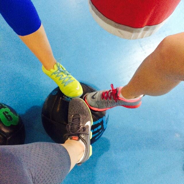 Eglemil's tweet photo. Hustle time at #crewkbsistas camp! #tabata sesh crushed! @NikeUK #ntc #ntcweek #justdoit #bettertogether #crewlove http://t.co/mDP4vyxqus
