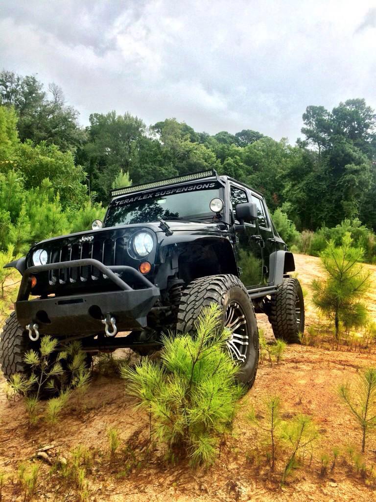 causewecountry's tweet photo. #CountryDiscussion
Retweet for Trucks
Favorite for Jeeps http://t.co/KtbCnfFMcq