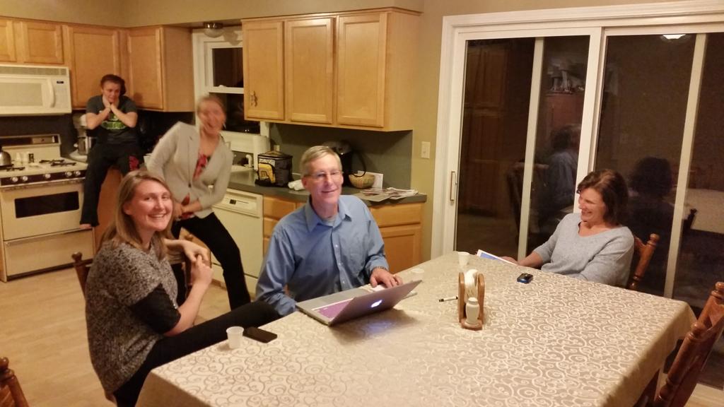 DuerksenRun's tweet photo. New biz owners under DIAMOND ALI, Henry and Dawn!!!!!!! Fast Track is here now! http://t.co/A7rFullxRN