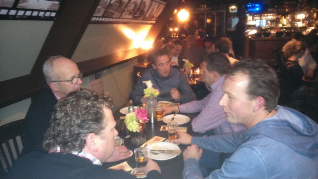 jeenekeizer's tweet photo. "@Jurre76: @Vitesse63 superavond bij @JaapMeppel met de sponsoren van Vitesse' 63 #johnvanzweden http://t.co/QnKEKiVOxd"