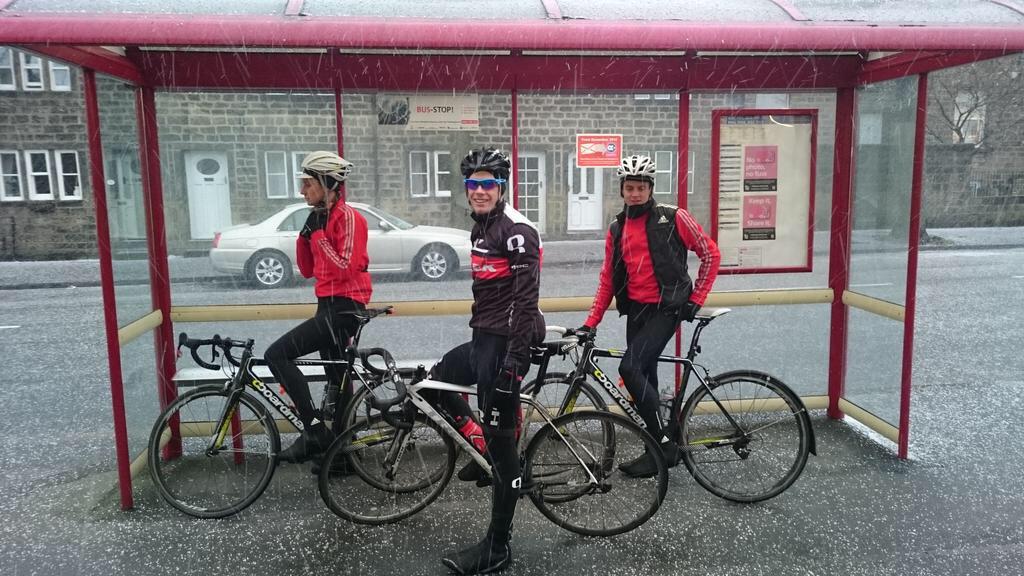 wansbeckchiro's tweet photo. Even tough Olympians such as @jonny_brownlee don't like the snow http://t.co/PqbuVr5Va4