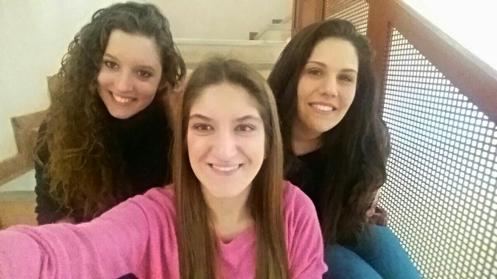 anaaLuquee's tweet photo. ✌ @Albap95 @Martita2104 http://t.co/TjpNm1tR1W
