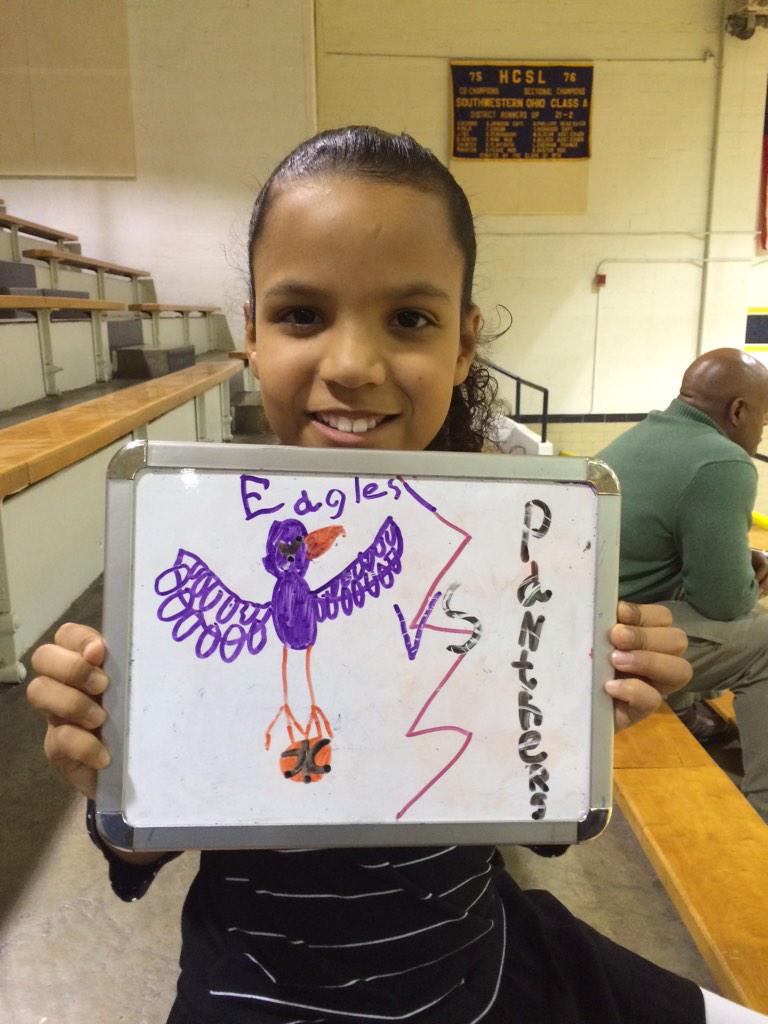BarbBGFIT's tweet photo. Let's go @CHCAGirlsBball #beatLockland http://t.co/ipWjjgTdsJ