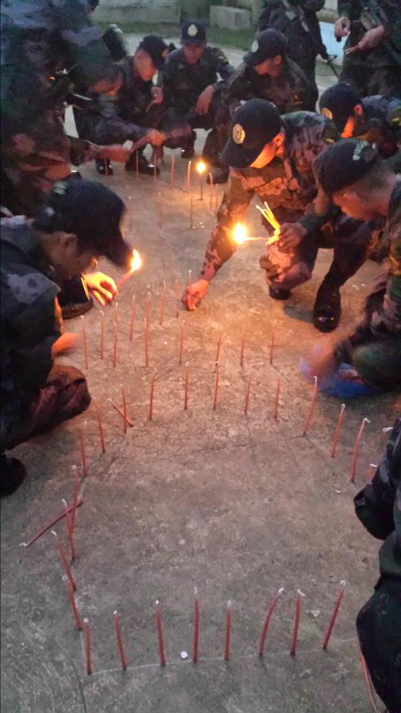 EndozoLean's tweet photo. #candlelighting #moment of prayer
# sympathy
#fallen Heroes
#PNP SAF
#restinpeace @pro7official  @RDPRO7 @rpcrd7pnp http://t.co/7mjscumhNf