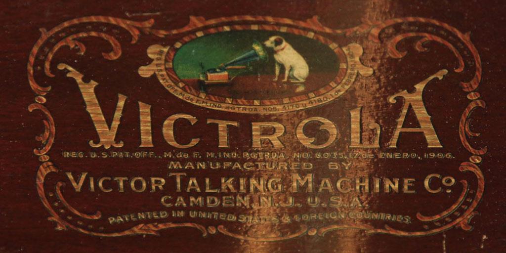 Hundreds of set, prop, and costume pieces from Boardwalk Empire, are available for bidding at screenbid.com